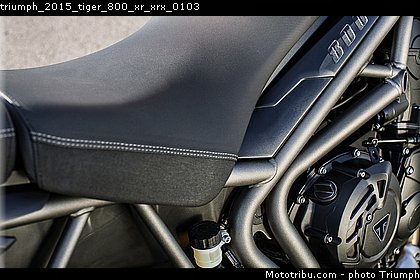 triumph_2015_tiger_800_xr_xrx_0103.jpg