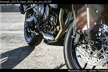 triumph_2015_tiger_800_xr_xrx_0109.jpg