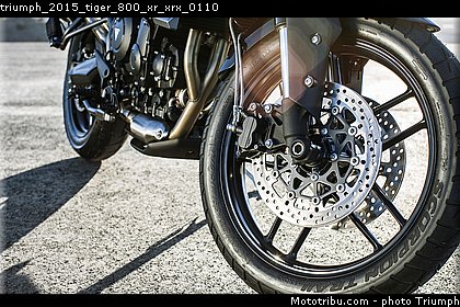 triumph_2015_tiger_800_xr_xrx_0110.jpg