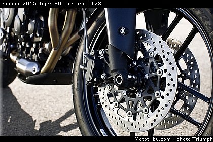 triumph_2015_tiger_800_xr_xrx_0123.jpg
