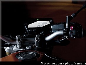 yamaha_2014_mt09_054.jpg