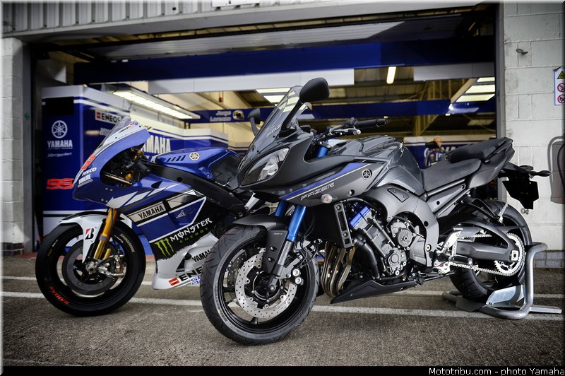 3_yamaha_2014_race_blu