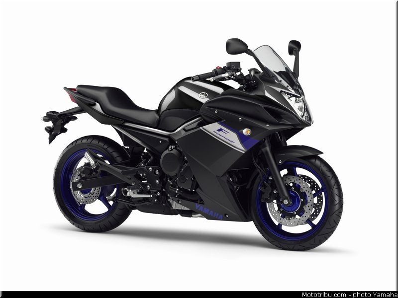 xj6f_yamaha_2014_race_blu