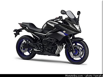 xj6s_yamaha_2014_race_blu.jpg