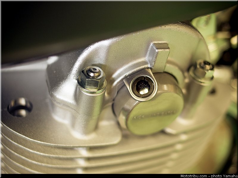 yamaha_sr400_2014_021