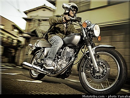 yamaha_sr400_2014_002.jpg
