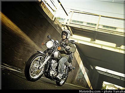 yamaha_sr400_2014_003.jpg