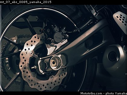 mt_07_abs_0085_yamaha_2015.jpg