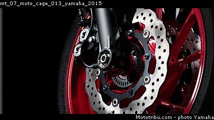 mt_07_moto_cage_013_yamaha_2015.jpg