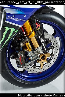 endurance_yart_yzf_r1_005_presentation_team_yamaha_vitesse_2015.jpg