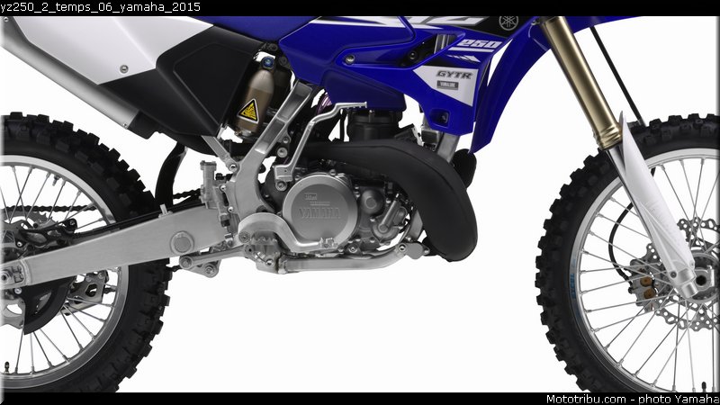 yz250_2_temps_06_yamaha_2015