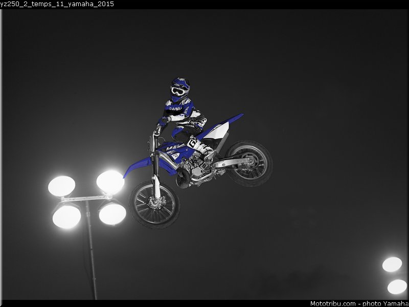 yz250_2_temps_11_yamaha_2015
