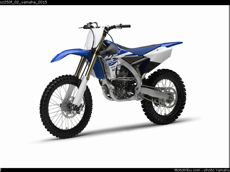 yz250f_02_yamaha_2015