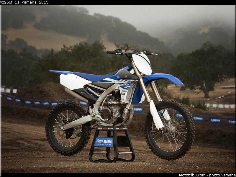 yz250f_11_yamaha_2015