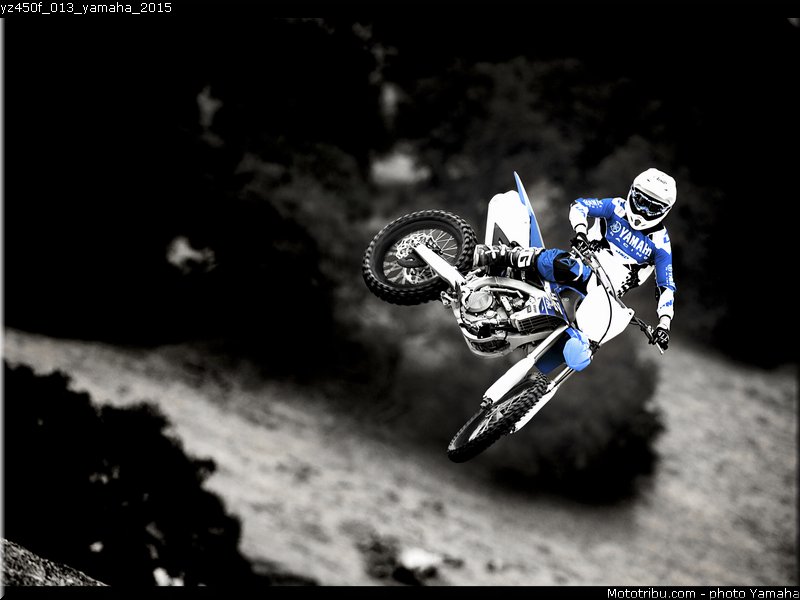 yz450f_013_yamaha_2015