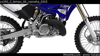yz250_2_temps_06_yamaha_2015.jpg