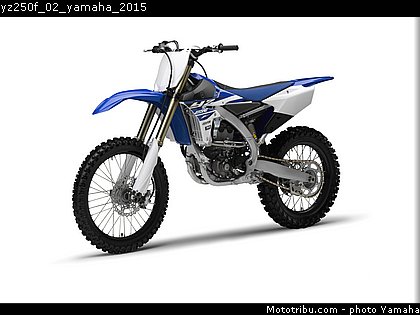 yz250f_02_yamaha_2015.jpg