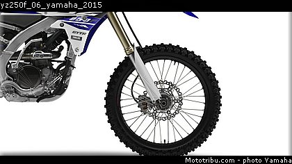 yz250f_06_yamaha_2015.jpg