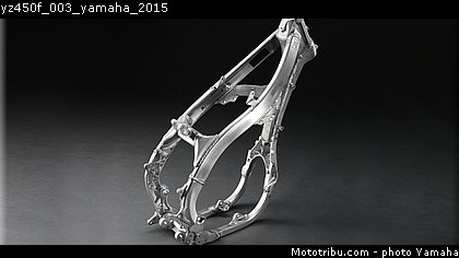 yz450f_003_yamaha_2015.jpg