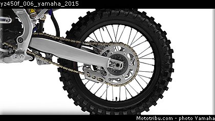 yz450f_006_yamaha_2015.jpg