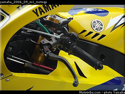 yamaha_2006_09_m1_motogp.jpg
