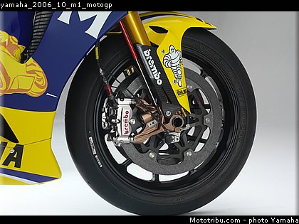 yamaha_2006_10_m1_motogp.jpg
