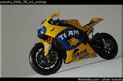 yamaha_2006_55_m1_motogp.jpg