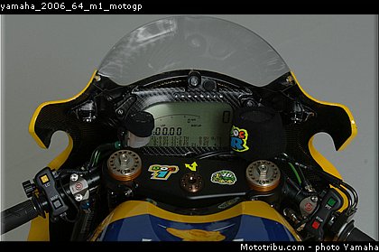 yamaha_2006_64_m1_motogp.jpg