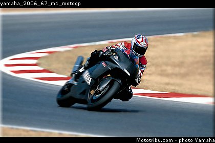 yamaha_2006_67_m1_motogp.jpg