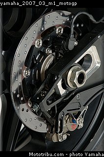 yamaha_2007_03_m1_motogp.jpg