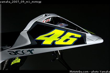 yamaha_2007_09_m1_motogp.jpg