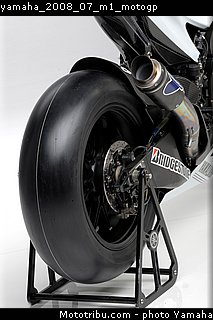 yamaha_2008_07_m1_motogp.jpg