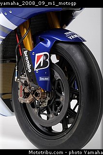 yamaha_2008_09_m1_motogp.jpg