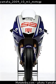 yamaha_2009_10_m1_motogp.jpg