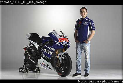 yamaha_2013_01_m1_motogp.jpg