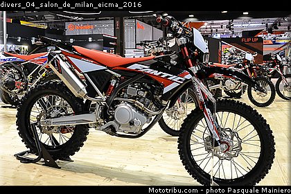 divers_04_salon_de_milan_eicma_2016.jpg