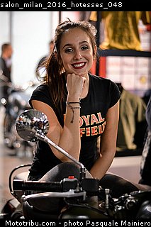 salon_milan_2016_hotesses_048.jpg