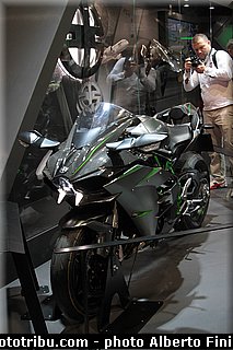 0066 salon milan 2018 par alberto fini.jpg