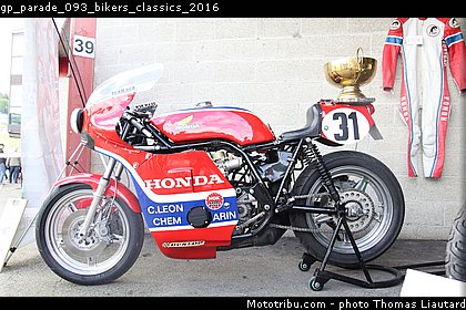 gp_parade_093_bikers_classics_2016.jpg