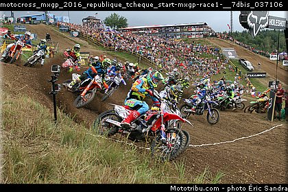 motocross_mxgp_2016_republique_tcheque_start-mxgp-race1-__7dbis_037106.jpg