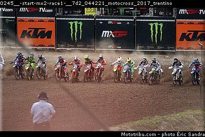 0245__-start-mx2-race1-__7d2_044221_motocross_2017_trentino.jpg