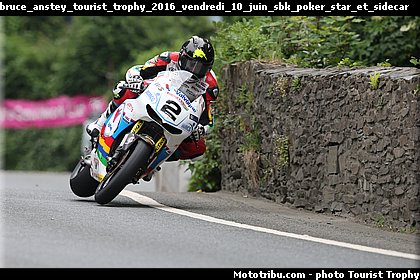 bruce_anstey_tourist_trophy_2016_vendredi_10_juin_sbk_poker_star_et_sidecar.jpg