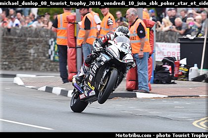 michael_dunlop_08_tourist_trophy_2016_vendredi_10_juin_sbk_poker_star_et_sidecar.jpg
