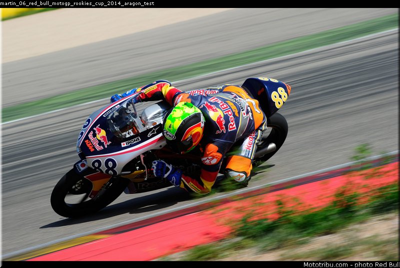 martin_06_red_bull_motogp_rookies_cup_2014_aragon_test