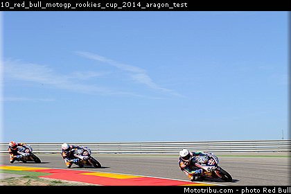 10_red_bull_motogp_rookies_cup_2014_aragon_test.jpg