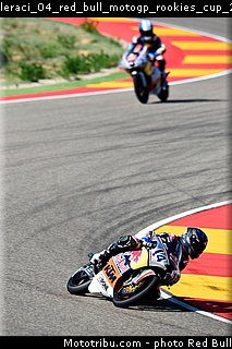 leraci_04_red_bull_motogp_rookies_cup_2014_aragon_test.jpg