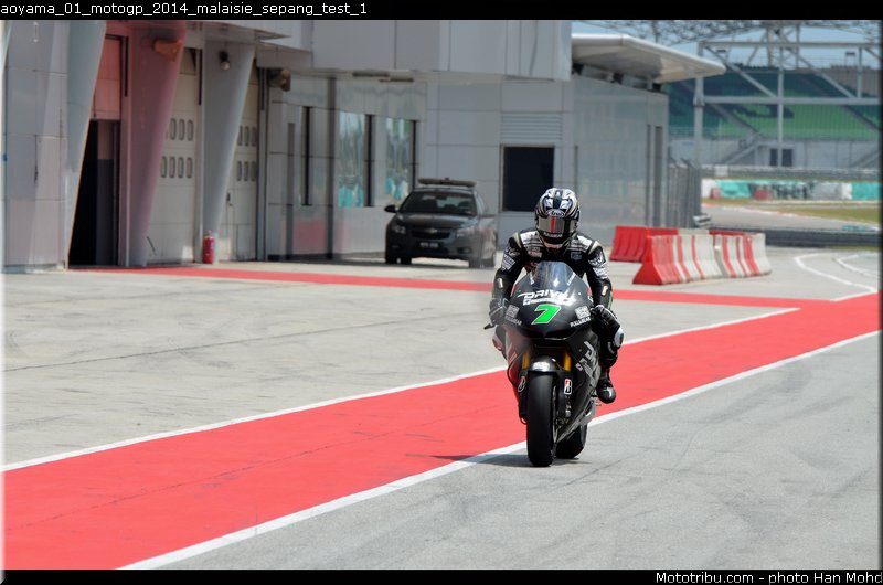 aoyama_01_motogp_2014_malaisie_sepang_test_1