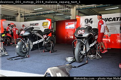 dovizioso_001_motogp_2014_malaisie_sepang_test_1.jpg