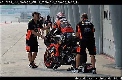 edwards_03_motogp_2014_malaisie_sepang_test_1.jpg