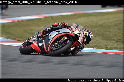 motogp_bradl_005_republique_tcheque_brno_2015.jpg